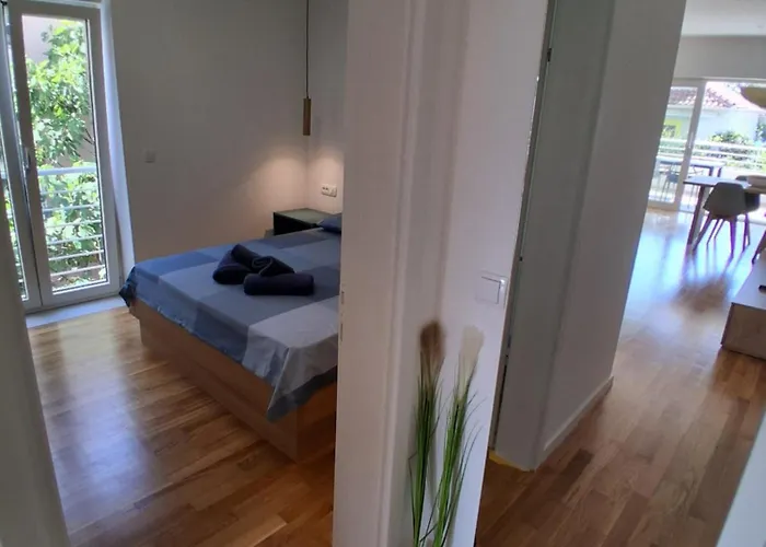 Apartment I&r